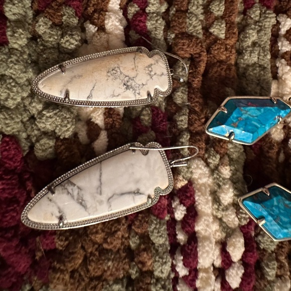 Two pair of Kendra Scott earrings!! - Picture 1 of 2